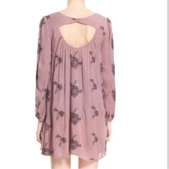 Free People Fairy Sundress with pockets and bishop sleeves - Picture 3 of 12